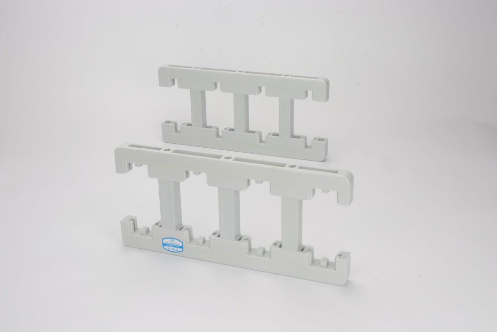 4 Phase White DMC Low Voltage Busbar Insulator Support Frame A Series