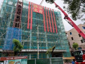 Haitan’s new factory building in topping out ceremony – a key step toward boosting high voltage and low voltage insulator capacity.
